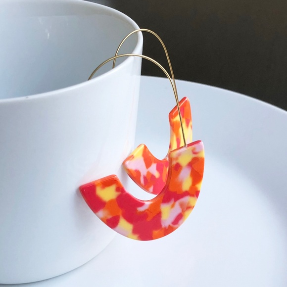 NEW "Azalea" U Acrylic Earrings (candy corn) - Picture 2 of 8